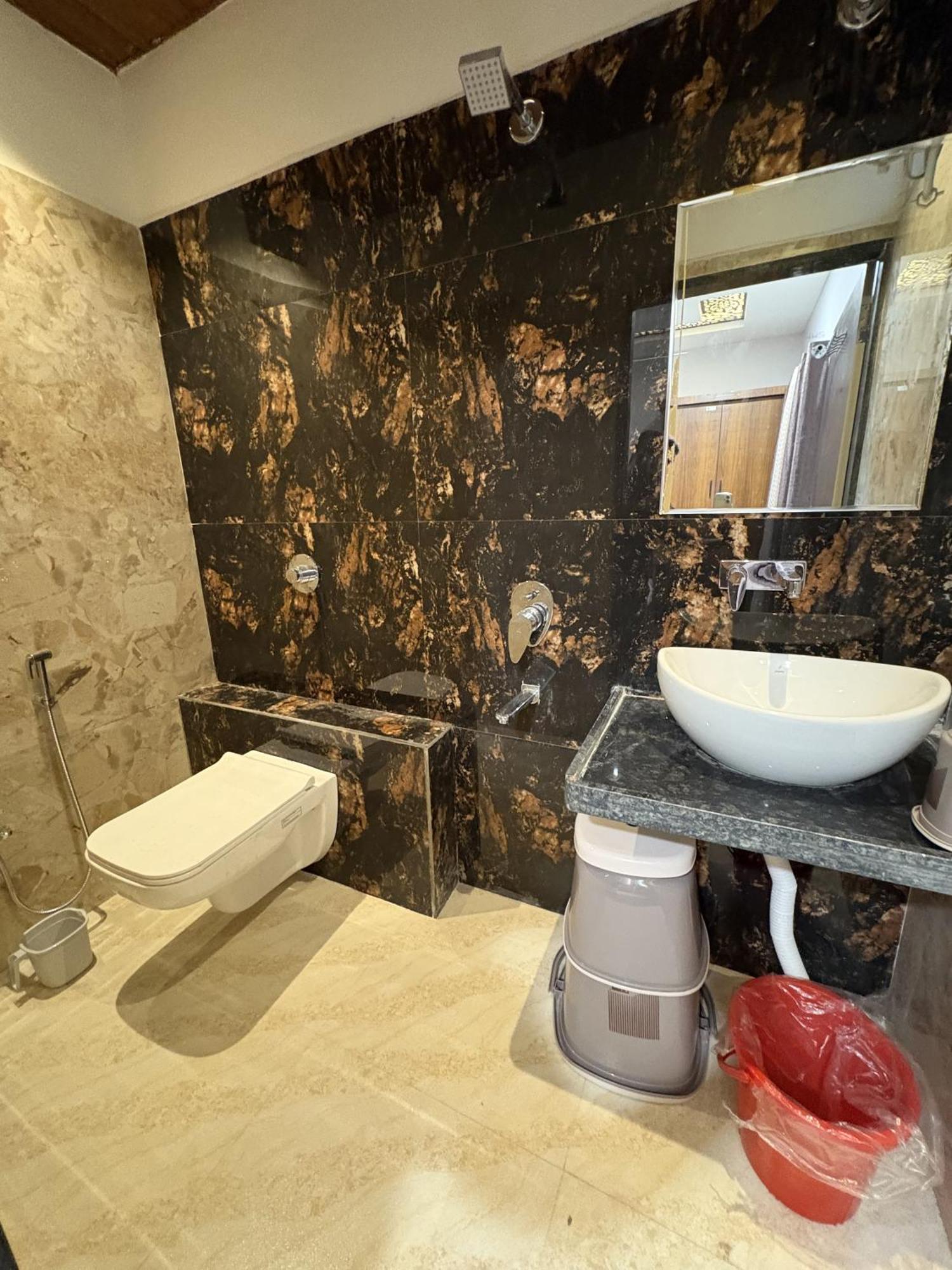 אויאיין Shree Trilokeshwar Guest House מראה חיצוני תמונה